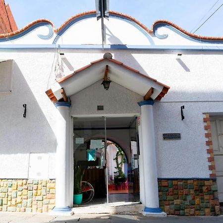Hostal Zeballos Tarija Ngoại thất bức ảnh