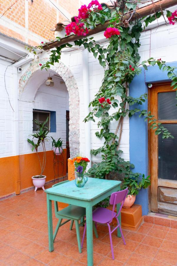 Hostal Zeballos Tarija Ngoại thất bức ảnh