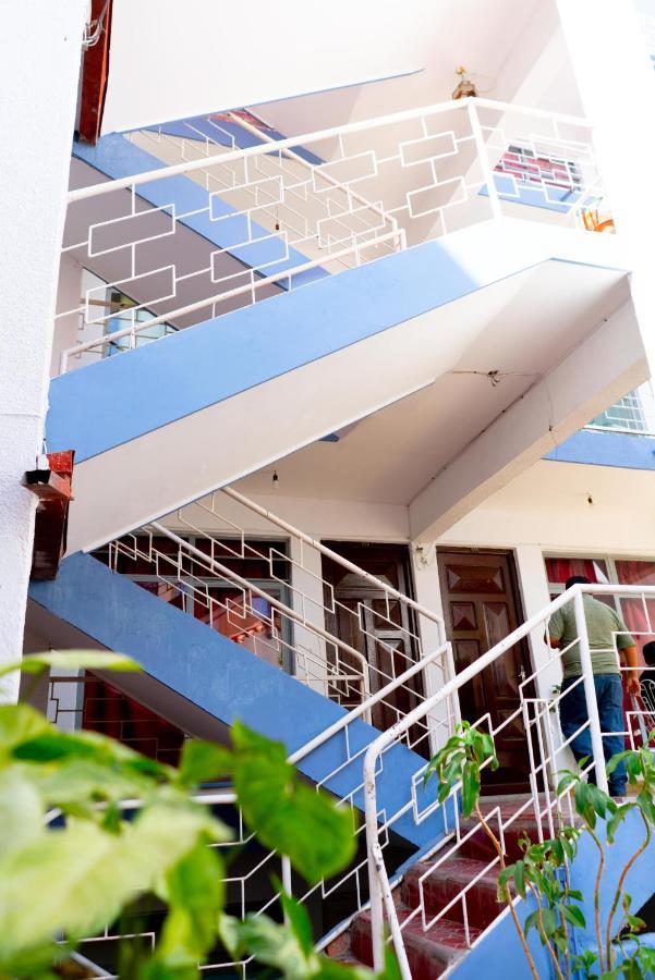 Hostal Zeballos Tarija Ngoại thất bức ảnh