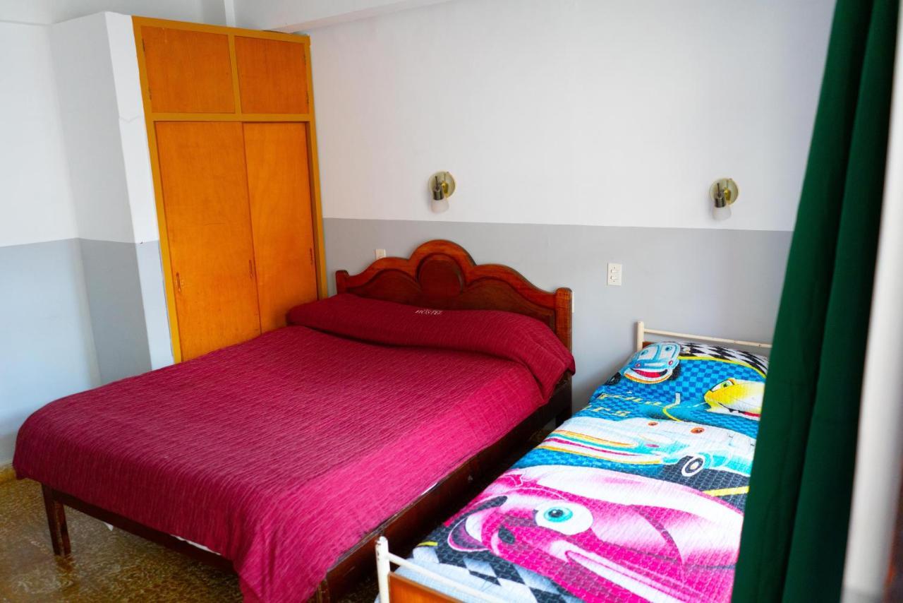 Hostal Zeballos Tarija Ngoại thất bức ảnh