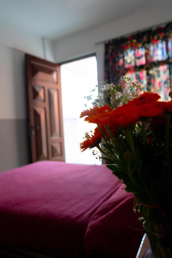 Hostal Zeballos Tarija Ngoại thất bức ảnh