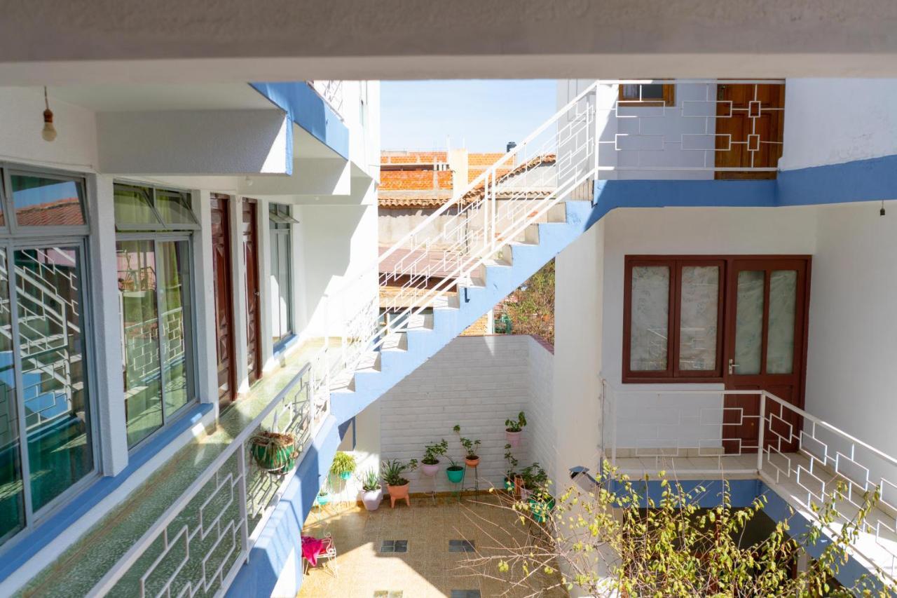 Hostal Zeballos Tarija Ngoại thất bức ảnh