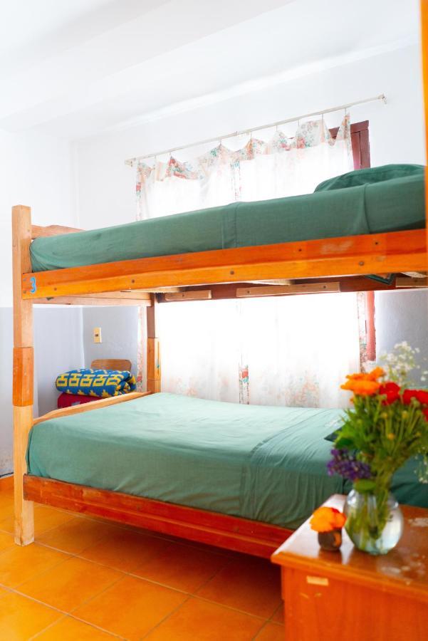 Hostal Zeballos Tarija Ngoại thất bức ảnh
