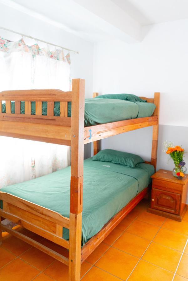 Hostal Zeballos Tarija Ngoại thất bức ảnh