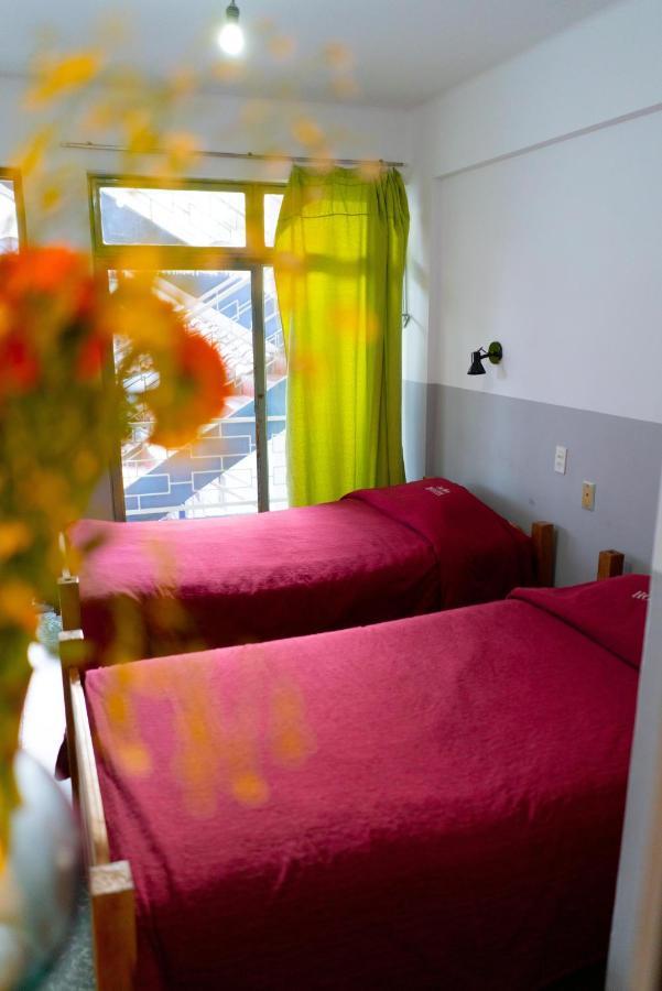 Hostal Zeballos Tarija Ngoại thất bức ảnh